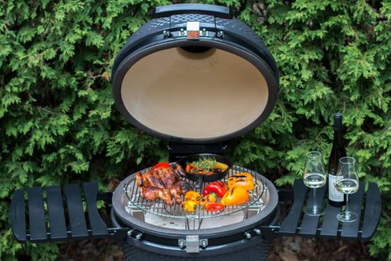 Louisiana Grills - Special Edition 25" Kamado Charcoal Grill w/ Cover | Friendlyfires.ca