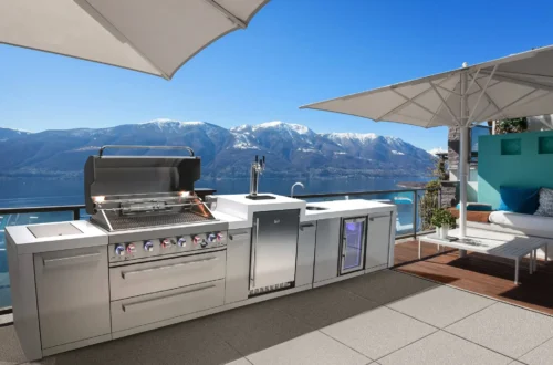 Mont Alpi 805 Deluxe Island w/ Kegerator & Beverage Center (Medium) | Friendlyfires.ca